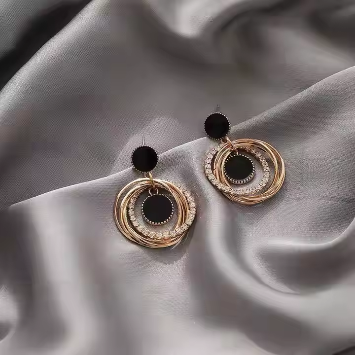 Gold Drop Earrings – K-Drama Feels