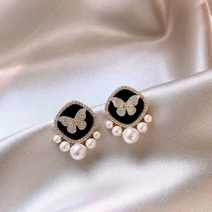 Butterfly Pearl Studs – Subtle Glam
