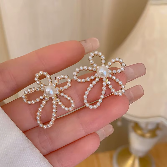 Stylish Pearl Flower Earrings