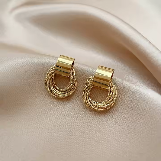 Elegant Gold Hoop Earrings