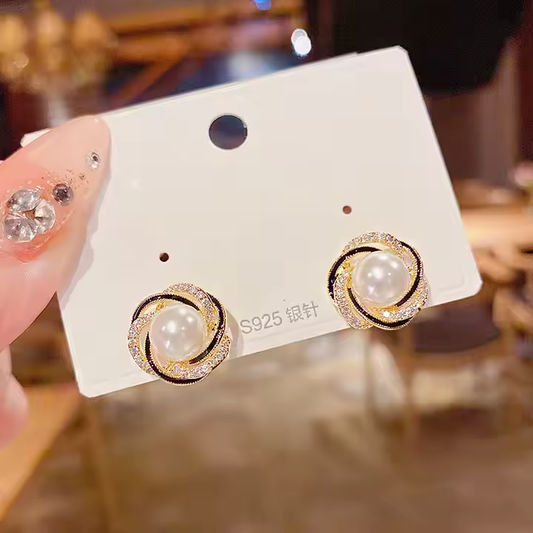 Pearl Stud Earrings – Timeless Glow