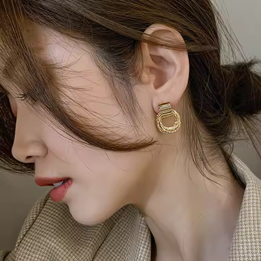 Elegant Gold Hoop Earrings