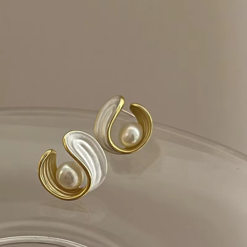 Pearl White Stud Earrings – Minimalist Vibes