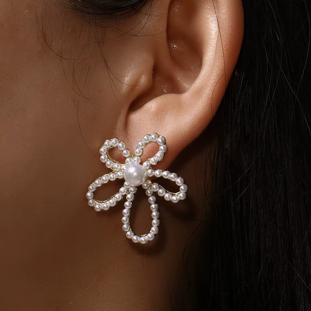 Stylish Pearl Flower Earrings