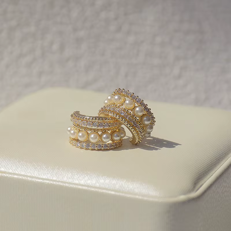 Elegant Pearl and Crystal Studded Rings