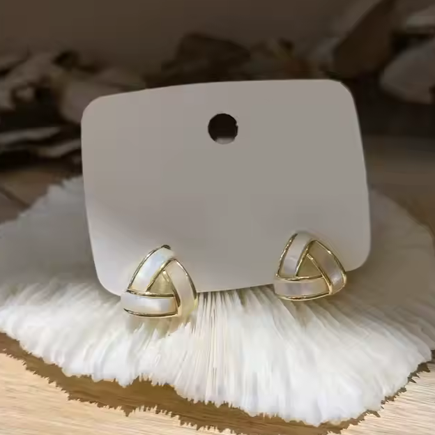 Elegant Gold and Pearl Earrings