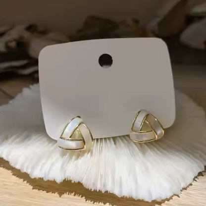 Elegant Gold and Pearl Earrings