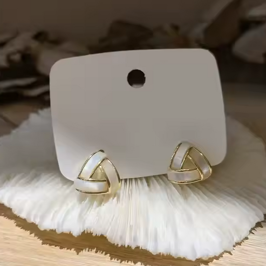 Elegant Gold and Pearl Earrings